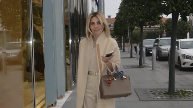 Güzelliğiyle Büyüledi! Nur Fettahoğlu’ndan Doğal ve Şık Kombin