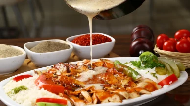 Bu Tarifle Lokantaları Aratmayacaksınız: Evde Tavuk İskender Yapımı