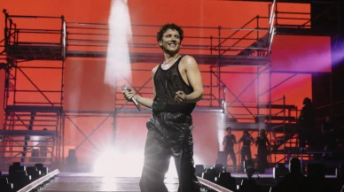 Edis, İstanbul'da unutulmaz bir konserle hayranlarını mest etti!