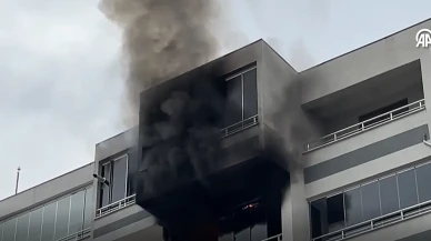 7 Katlı Binada Yangın Paniği: 8 Vatandaş İtfaiyenin Müdahalesiyle Alevlerin Arasından Kurtarıldı