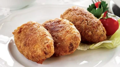 Restoranları sollayan lezzet! Enfes kadınbudu köfteyi evde yapın!