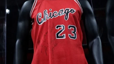 NBA Efsanesi Michael Jordan'ın Forması Rekor Fiyata Satılarak Tarihe Geçti! 4 Milyon 215 Bin Dolara Alıcı Buldu