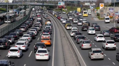 Bayram Tatilinde İstanbul’da Yoğunluk Zirveye Çıktı: Trafik, Toplu Taşıma ve Turistik Noktalarda Kalabalık Dikkat Çekti