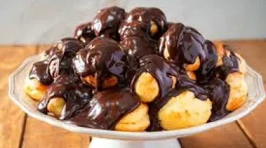Evde Çikolata Soslu Profiterol Yapmanın Püf Noktaları