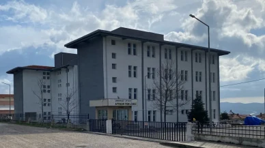 Çanakkale Ayvacık'ta Kayıp Lise Öğrencisi Güvenlik Kamerasında Görüldü: Arama Çalışmaları Sürüyor