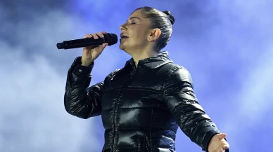 Merve Özbey Adana’yı Ayağa Kaldırdı! 100 Bin Kişi Aynı Anda Söyledi