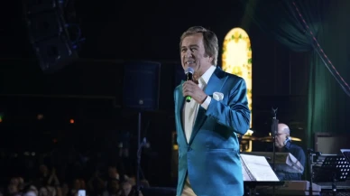 İzmir’de Müziğin Kalbi Erol Evgin ile Attı! Göz Dolduran Anlar