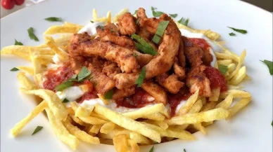 Bu Lezzet Akşam Yemeğinizin Yıldızı Olacak: Tavuk Çökertme Tarifi!