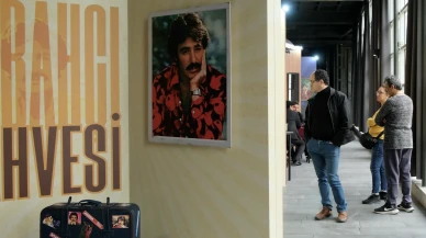 Ferdi Tayfur’un Ruhu Adana’da Can Buldu: Sabahçı Kahvesi Sergisine Akın Var!