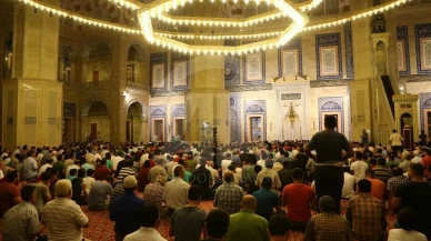 Cuma Namazı Nasıl Kılınır 2025? | Diyanet'e Göre Cuma Namazı Kaç Rekat, Farz mı, Hangi Dualar Okunur? Adım Adım Kılınışı