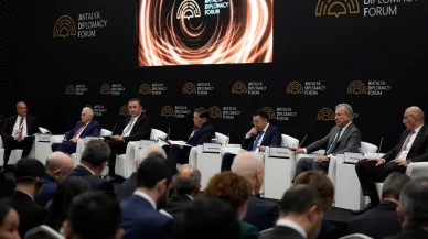 Antalya Diplomasi Forumu’nda Suriye İçin Kritik Mesaj: Yaptırımlar Kalkmalı, İsrail Saldırıları Sona Ermeli