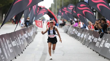 20. Uluslararası Runtalya Maratonu Büyük Coşkuyla Tamamlandı: Maratona 10 Bin Koşucu Katıldı!