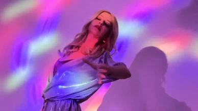 Cansu Özdenak’tan Müzikte Bir İlk: Aşkı ve Teknolojiyi Buluşturan Şarkı