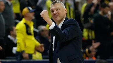 Fenerbahçe Beko Başantrenörü Sarunas Jasikevicius, EuroLeague'de 2024-25 Sezonunun "Yılın Koçu" Seçildi