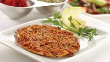 Bu Lahmacun Kebapçılara Meydan Okuyor! Evde Çıtır Çıtır Fındık Lahmacun Tarifi