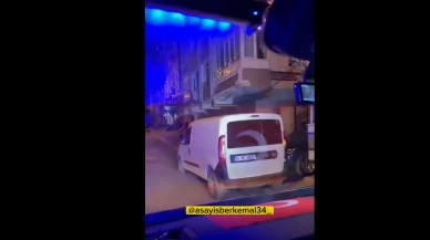 Yolun Ortasına Park Eden Araç Ambulansa Zorluk Çıkarttı: Olay Ambulans Kamerasına Yansıdı