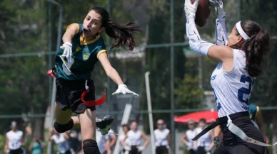 İzmir'de Kadınların Zafer Günü: Flag Futbol Şampiyonu Haydarpaşa Lisesi Oldu!