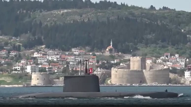 81 Denizci 1953 Yılında Şehit Olmuştu: Dumlupınar Denizaltısı Şehitleri Çanakkale'de Anıldı