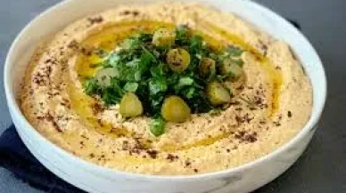 Yalnızca 10 Dakikada! Mutfağınızı Şenlendirecek Kolay Humus Tarifi