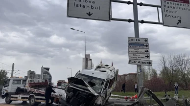 Bursa'da Servis Minibüsü Devrildi: 2 Yaşındaki Çocuk Hayatını Kaybetti