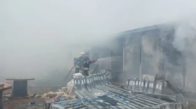 Muğla Seydikemer Şantiyesinde Korkutan Yangın: İşçilerin Kaldığı Konteyner Alev Aldı