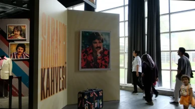 Ferdi Tayfur Anısına "Sabahçı Kahvesi" Sergisi Adana'da Ziyaretçi Akınına Uğruyor!