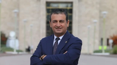 Burhanettin Bulut Kimdir, Nereli, Kaç Yaşında, Evli mi, Eşi Kim, Çocuğu Var mı? Burhanettin Bulut'un Kariyeri ve Biyografisi