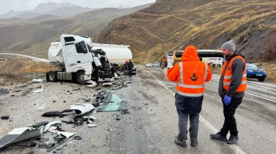 Yakıt tankeri ile otobüs çarpıştı: Olay yerinde can pazarı!