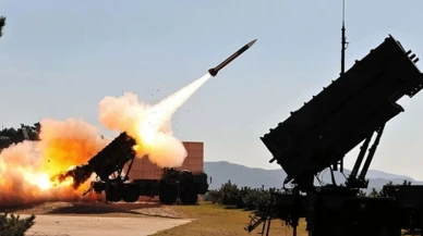 Kızıldeniz'de alarm: ABD’nin askeri gemisi Husilerin füze hedefi oldu