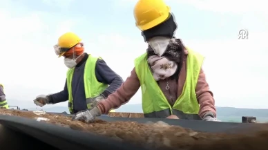 Depremde Yıkılan Binaların Asbest Kalıntıları Toplanıyor