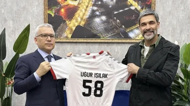 Sahnede Göz Dolduran An: Uğur Işılak’a Sivasspor’dan Duygulandıran Sürpriz!