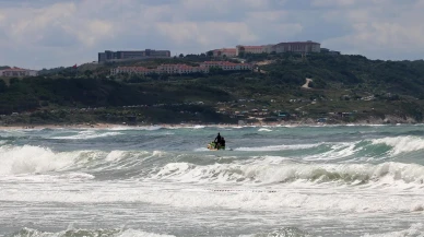 Şile'de Denize Girmek Yasaklandı: Meteoroloji 3 Metrelik Dalgalar Uyarısı Yaptı