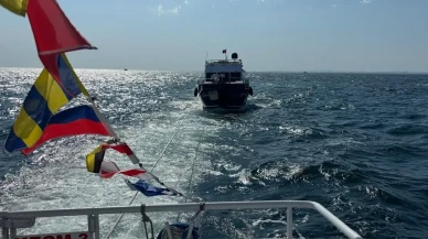 Makine Arızasıyla Sürüklenen Tekne Kıyı Emniyeti Tarafından Çekildi
