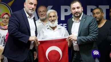 Samsun’da “Terörsüz Türkiye” rüzgarı: Vatandaşlara bayrak dağıtıldı
