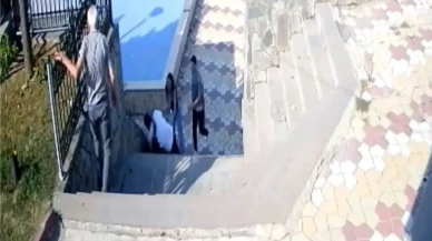 Kastamonu’da Mahalle Muhtarı Parkta Uyardığı Kişi Tarafından Bıçaklandı