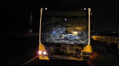 Arnavutköy'de trafikte büyük tehlike! İETT otobüsü kontrolden çıktı, ortalık karıştı