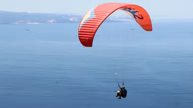 İstanbul'a yakın bir cennet: Yamaç paraşüt tutkunlarının Uçmakdere'ye çıkarması!