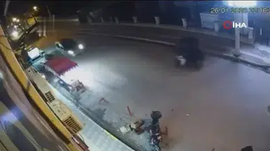 Mardin’de feci kaza: Motosikletler kafa kafaya çarpıştı, 3 ağır yaralı!