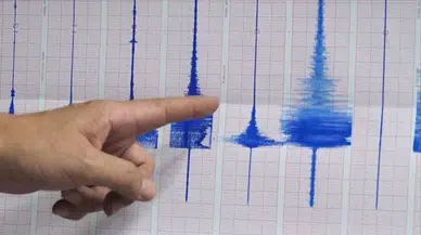 Elazığ sallandı! Vatandaşlar panikte