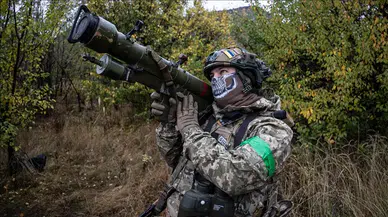 Silah tedariğinde kısıtlar gevşedi: AB'den Ukrayna'ya 90 milyar avroluk destek