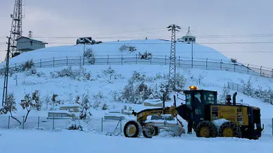 Kar yağışı Elazığ’da ulaşıma darbe vurdu... 536 köyle iletişim kesildi!