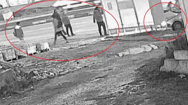 Hatay’da ölümle burun buruna: Durağa dalan araç kamerada!