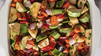 Taşacak Bu Deniz'de anlatılan Yunanistan'ın Briam yemeği tarifi