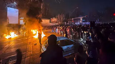 Başkan Azizi açıkladı: Göstericiler tarafından yaralanan polis sayısı 3.700’ü aştı!