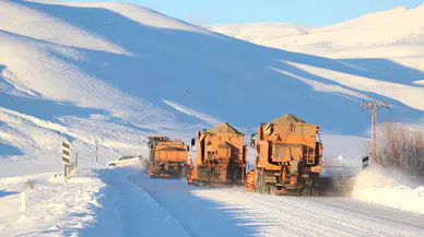 Ağrı’da beyaz esaret... 'Kar Kaplanları' gece gündüz sahada