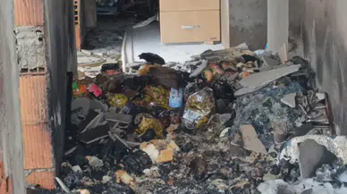 Antalya'da 5 katlı binada alev alarmı: Kilerdeki soba külü mahalleliyi ayağa kaldırdı!