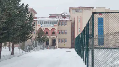 Evin camı mezara açıldı... Genç öğretmenin yürek burkan son görüntüleri ortaya çıktı!