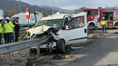 Düzce’de trafik faciası! Bariyer can aldı