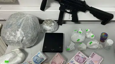 İzmir'de 29 yıl kesinleşmiş cezası olan firari hobi bahçesinde yakayı ele verdi!