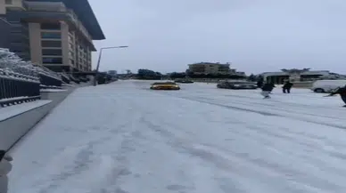 Kar yağdı, şov başladı! Bursa’da yeni yıla buz gibi giriş, sürücüler zor anlar yaşadı